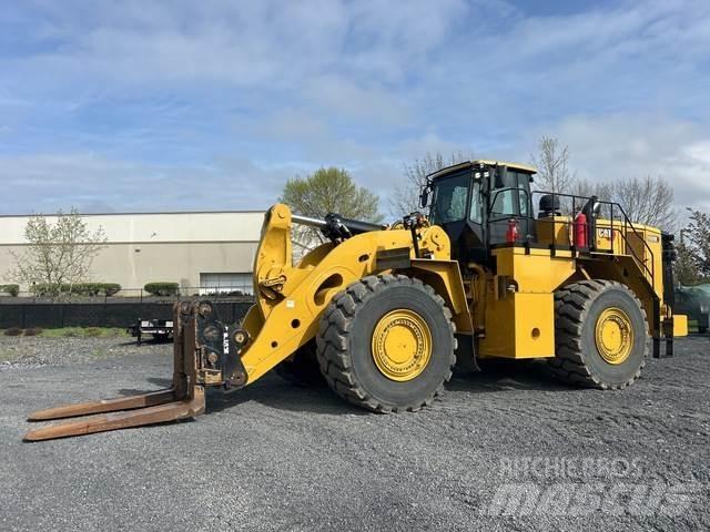 CAT 988K Gumikerekes homlokrakodók