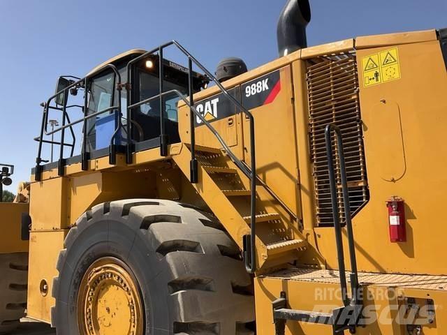 CAT 988K Gumikerekes homlokrakodók