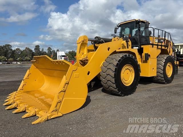 CAT 988K Gumikerekes homlokrakodók