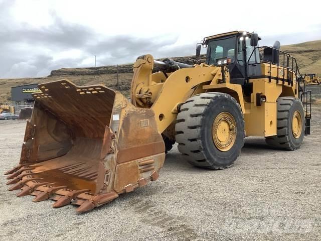 CAT 988K Gumikerekes homlokrakodók