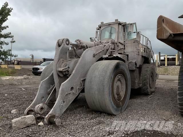 CAT 988K Gumikerekes homlokrakodók