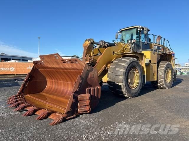 CAT 988K Gumikerekes homlokrakodók