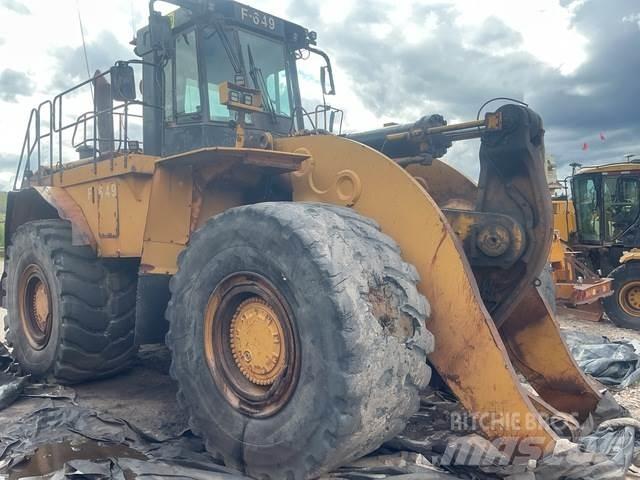 CAT 990H Gumikerekes homlokrakodók