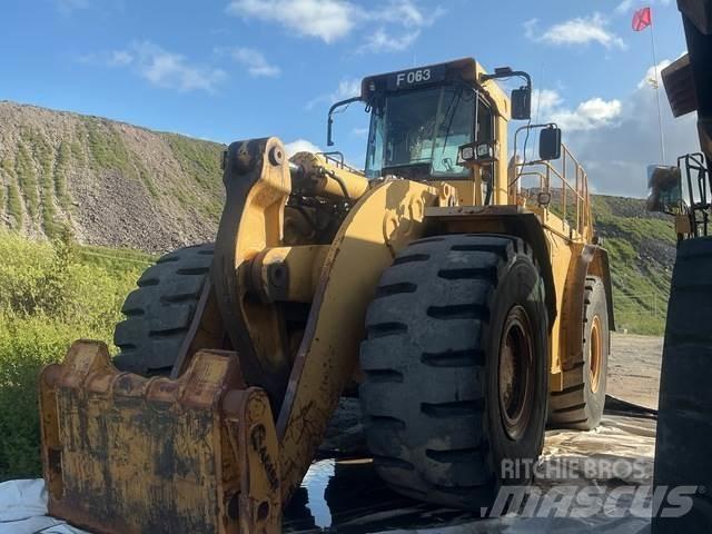 CAT 990H Gumikerekes homlokrakodók