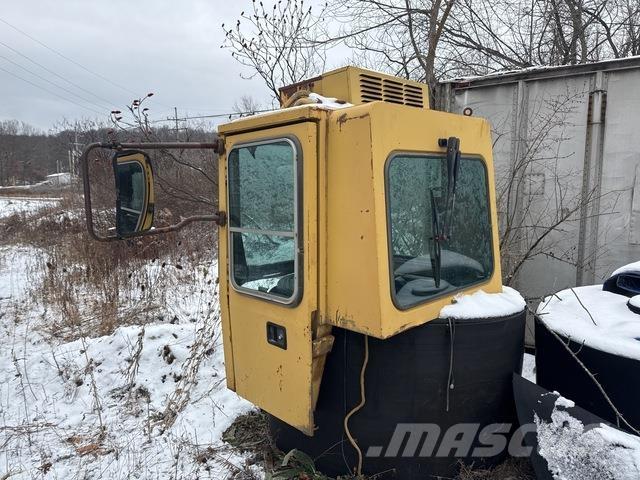 CAT 992 Vezetőfülke és belső tartozékok