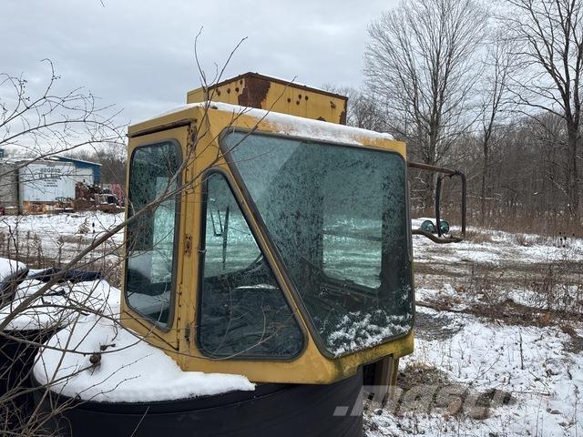 CAT 992 Vezetőfülke és belső tartozékok