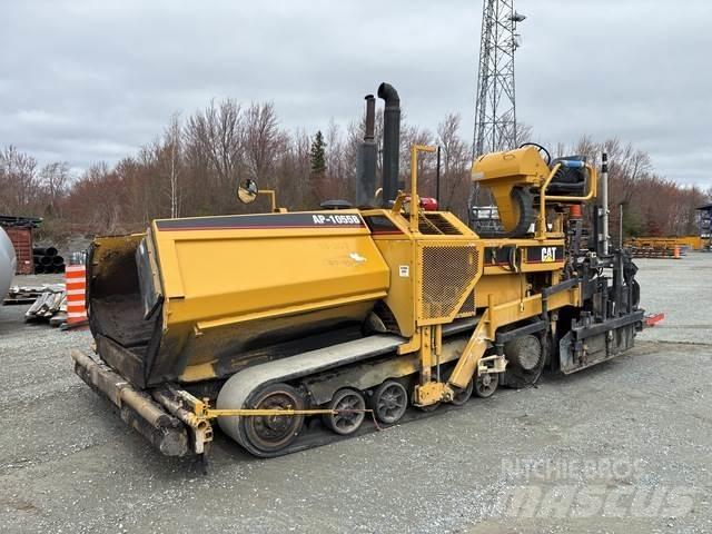 CAT AP-1055B Aszfalt terítõ gépek