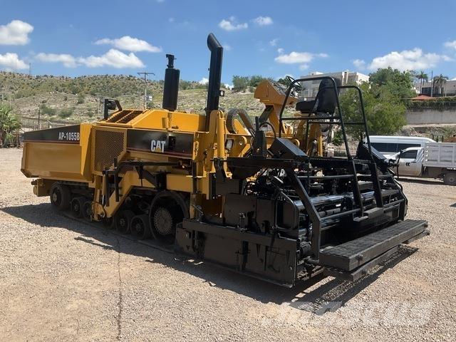 CAT AP-1055B Aszfalt terítõ gépek