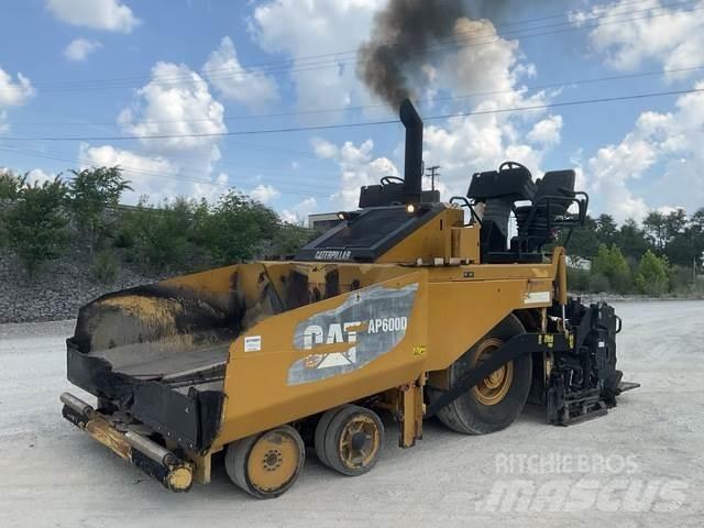 CAT AP-600D Aszfalt terítõ gépek
