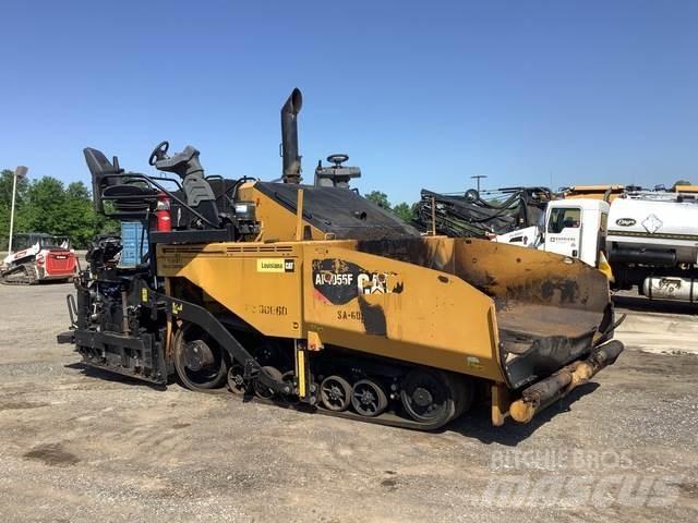 CAT AP1055F Aszfalt terítõ gépek