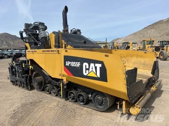 CAT AP1055F Aszfalt terítõ gépek