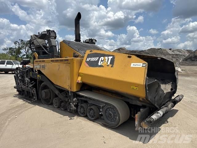 CAT AP1055F Aszfalt terítõ gépek