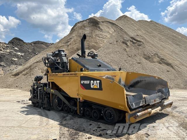 CAT AP1055F Aszfalt terítõ gépek