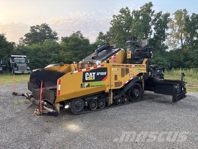 CAT AP1055F Aszfalt terítõ gépek