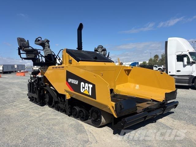 CAT AP1055F Aszfalt terítõ gépek