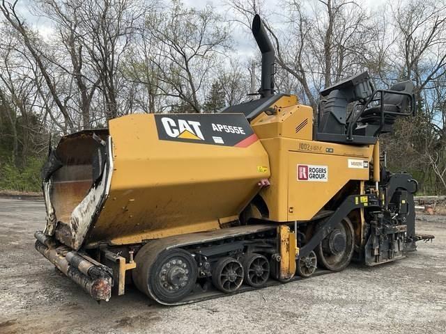 CAT AP555E Aszfalt terítõ gépek