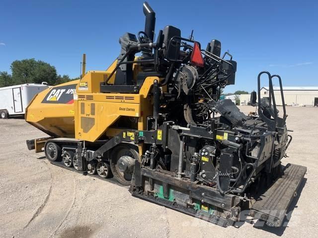 CAT AP555F Aszfalt terítõ gépek