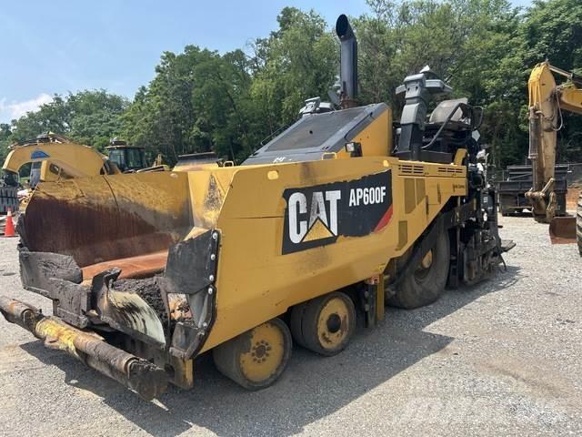 CAT AP600F Aszfalt terítõ gépek
