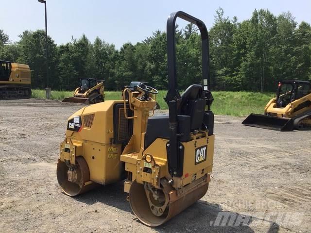CAT CB1.8 Ikerdobos hengerek