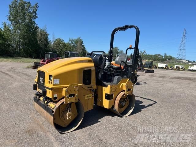 CAT CB2.7 Ikerdobos hengerek