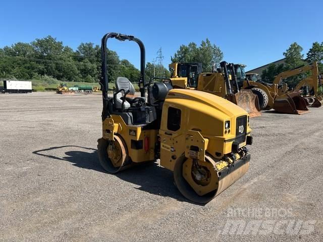 CAT CB2.7 Ikerdobos hengerek