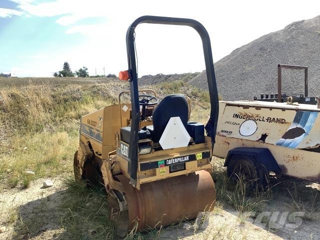 CAT CB224C Ikerdobos hengerek
