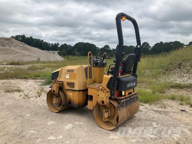 CAT CB24 Ikerdobos hengerek