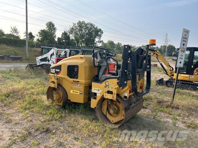 CAT CB24B Ikerdobos hengerek