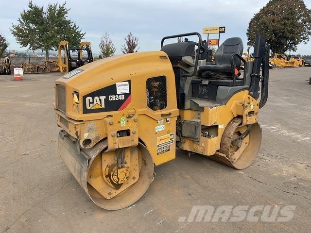CAT CB24B Ikerdobos hengerek