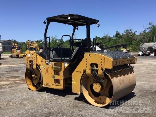CAT CB54B Ikerdobos hengerek