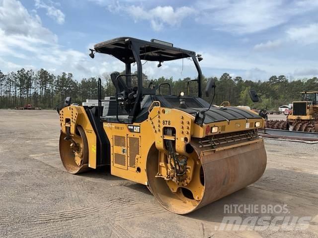 CAT CB66B Ikerdobos hengerek