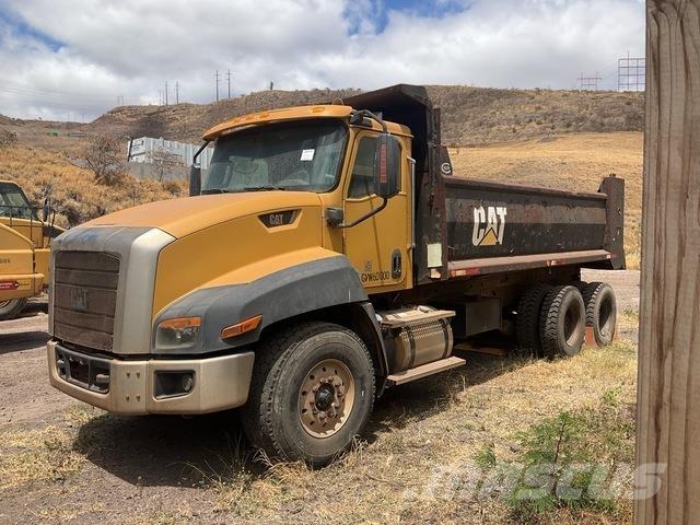 CAT CT660S Billenő teherautók