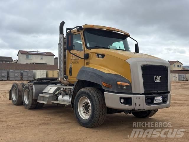 CAT CT660S Nyergesvontatók