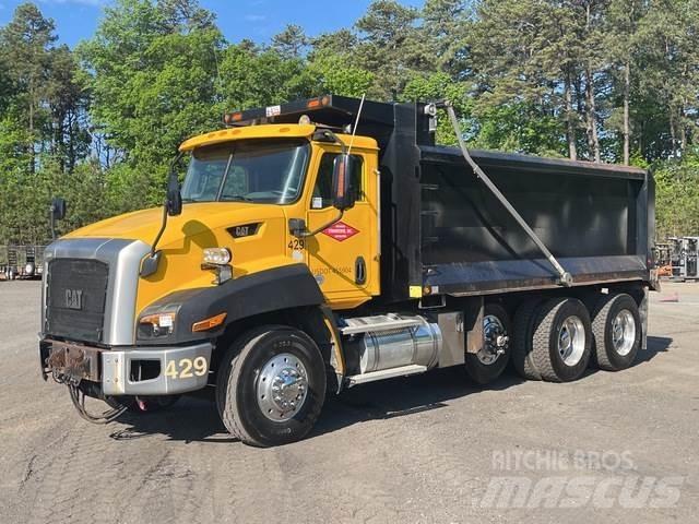 CAT CT660S Billenő teherautók