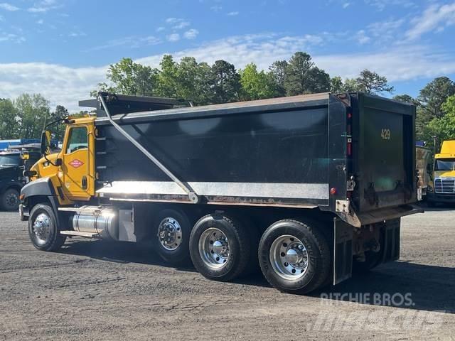 CAT CT660S Billenő teherautók