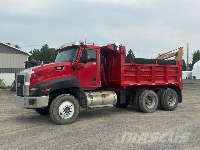 CAT CT660S Billenő teherautók