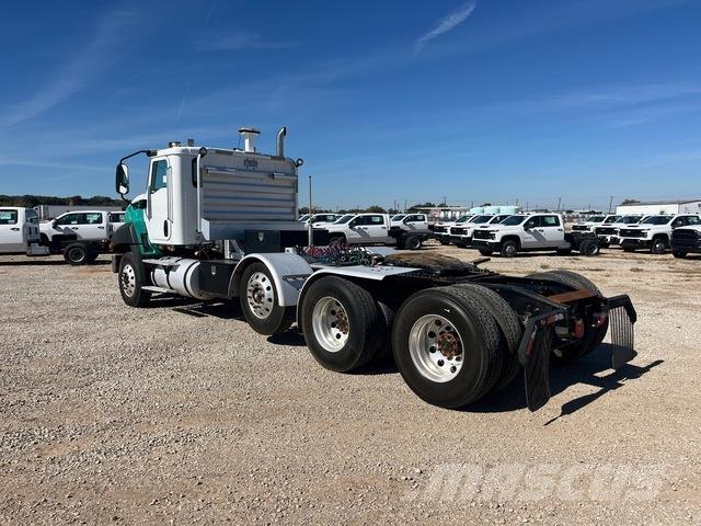 CAT CT660S Nyergesvontatók