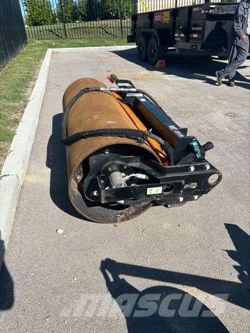 CAT CV119 Vontatott vibrátoros hengerek