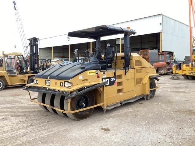 CAT CW34 Pneumatikus kerekes hengerek