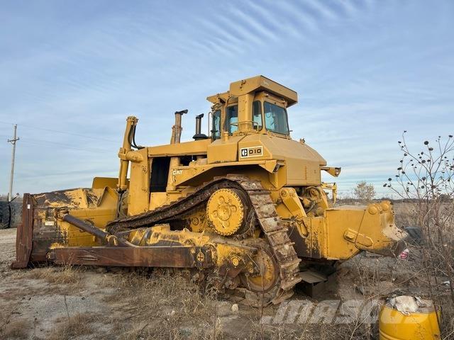 CAT D10 lánctalpas dózerek