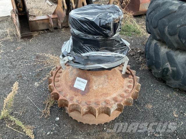 CAT D10N Haszonjárművek - Egyéb