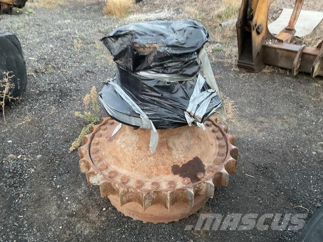 CAT D10N Haszonjárművek - Egyéb