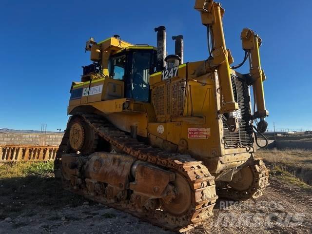 CAT D10T lánctalpas dózerek