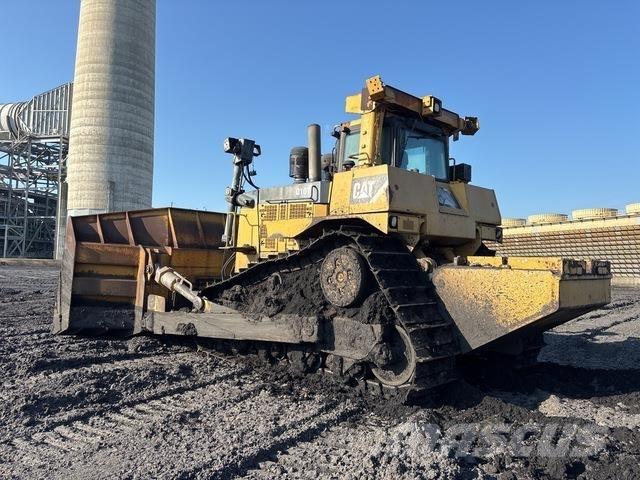CAT D10T lánctalpas dózerek