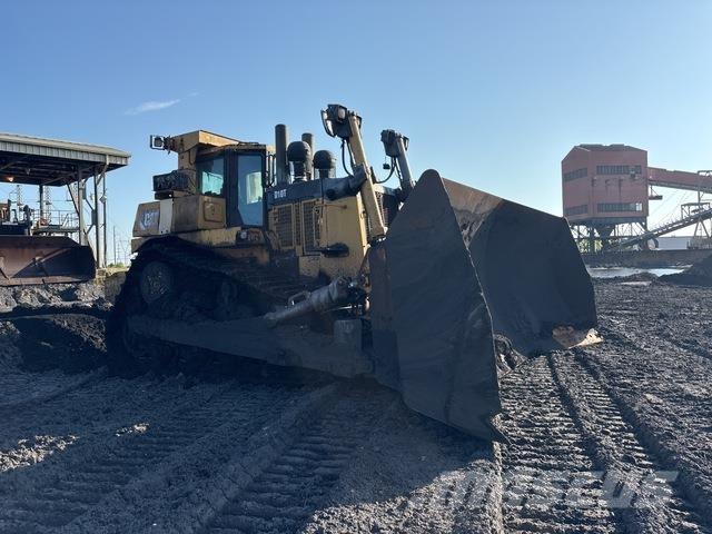 CAT D10T lánctalpas dózerek