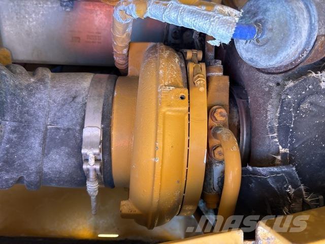 CAT D11 lánctalpas dózerek