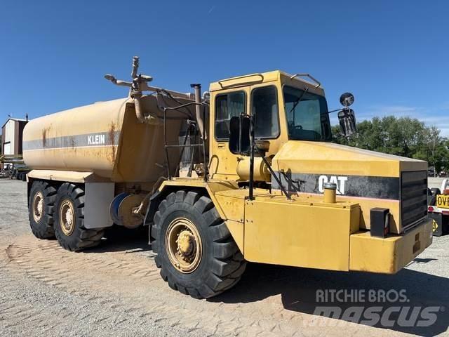 CAT D250 Vízszállító teherautók