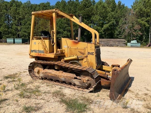 CAT D4C lánctalpas dózerek