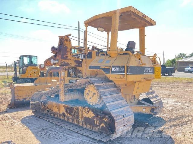CAT D5M LPG lánctalpas dózerek