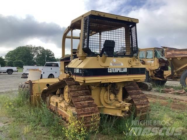 CAT D5M XL lánctalpas dózerek